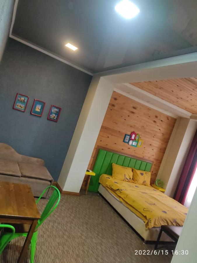 Hotel Strelets Bishkek Exterior foto